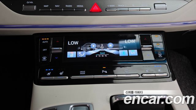 Hyundai Grandeur (IG) 2.5 Le Blanc 2023 — фото 32