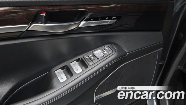 Genesis EQ900 3.8 GDI AWD Luxury 2018 — фото 11