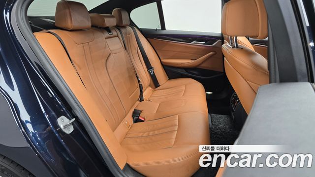 BMW 5 Series (G30) 520i M Sport 2021 — фото 11