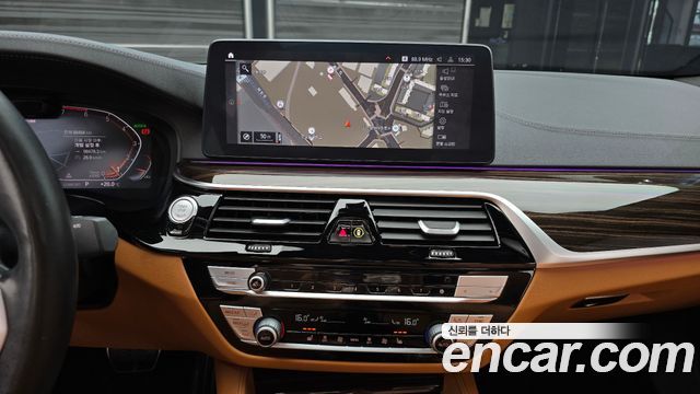 BMW 5 Series (G30) 520i M Sport 2021 — фото 16