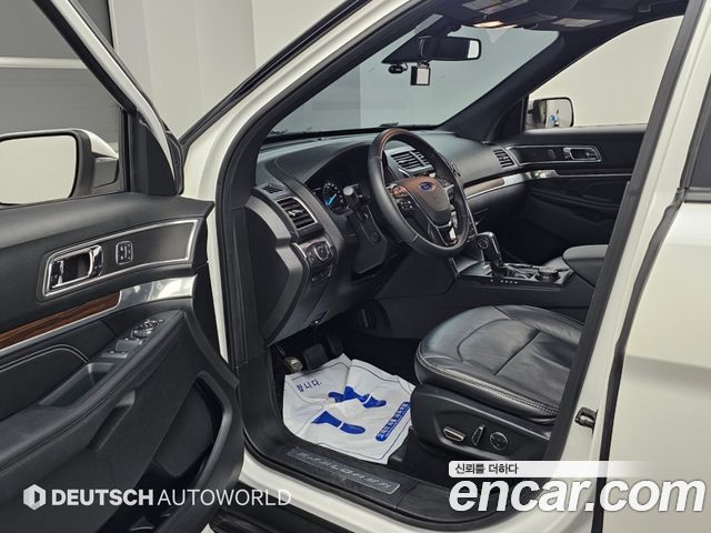 Ford Explorer 2.3 Limited 4WD 5th 2018 — фото 15