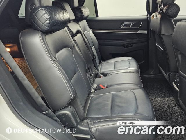 Ford Explorer 2.3 Limited 4WD 5th 2018 — фото 16