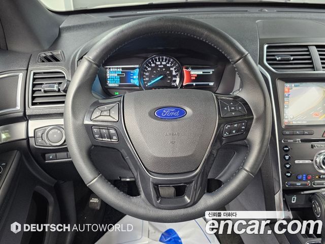 Ford Explorer 2.3 Limited 4WD 5th 2018 — фото 17