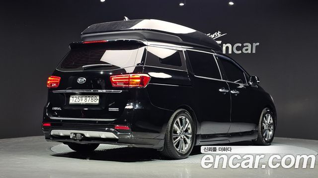Kia Carnival 9-Seater Hi-Limousine Noblesse Special 2020 — фото 2