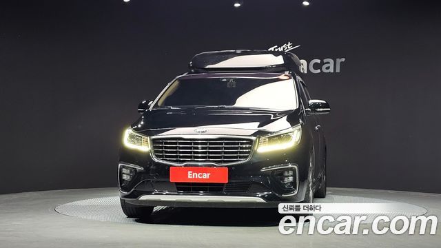 Kia Carnival 9-Seater Hi-Limousine Noblesse Special 2020 — фото 3