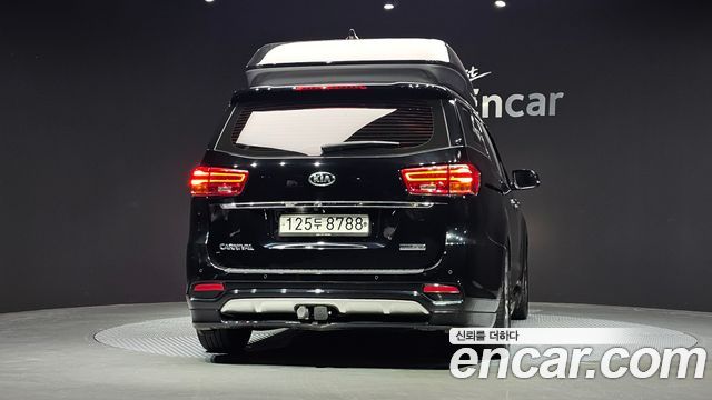 Kia Carnival 9-Seater Hi-Limousine Noblesse Special 2020 — фото 4