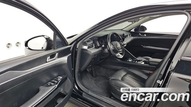 Kia K5 (III) 2.0 Trendy 2023 — фото 10