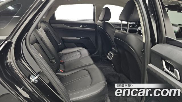 Kia K5 (III) 2.0 Trendy 2023 — фото 16