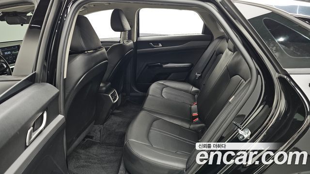 Kia K5 (III) 2.0 Trendy 2023 — фото 32