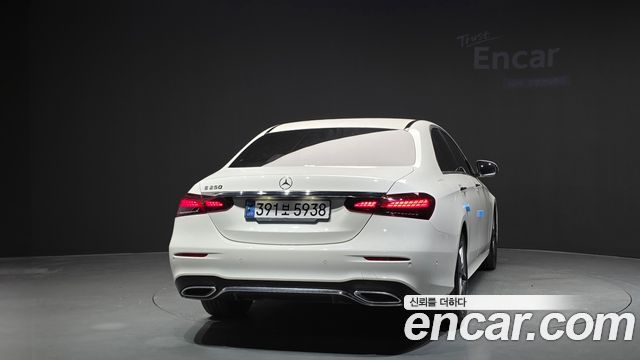 Mercedes-Benz E-Class (W213) E250 AMG Line 2023 — фото 4