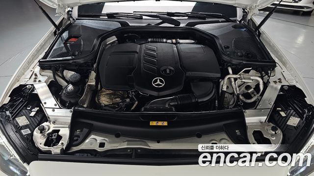 Mercedes-Benz E-Class (W213) E220d 4MATIC AMG Line 2021 — фото 6