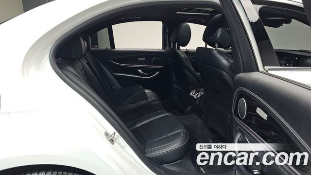 Mercedes-Benz E-Class (W213) E220d 4MATIC AMG Line 2021 — фото 12