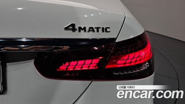 Mercedes-Benz E-Class (W213) E220d 4MATIC AMG Line 2021 — фото 23
