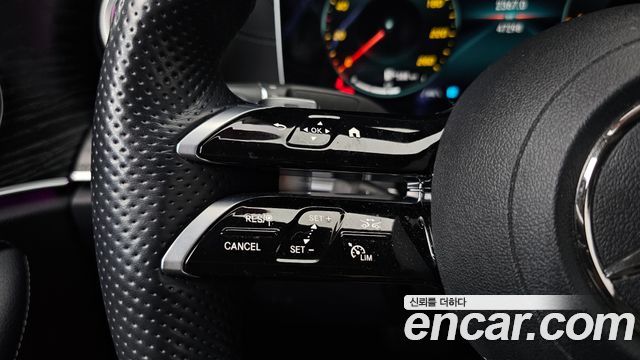 Mercedes-Benz E-Class (W213) E220d 4MATIC AMG Line 2021 — фото 32