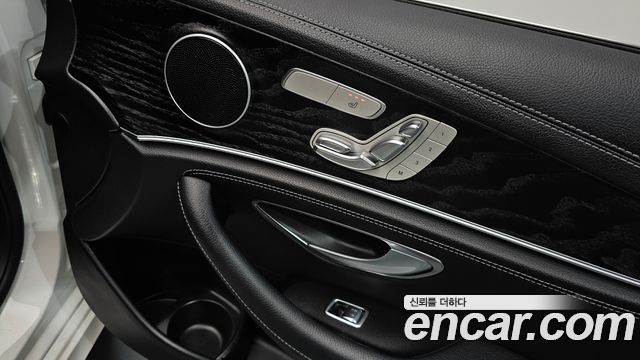 Mercedes-Benz E-Class (W213) E220d 4MATIC AMG Line 2021 — фото 35