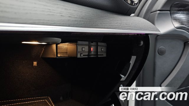 Mercedes-Benz E-Class (W213) E220d 4MATIC AMG Line 2021 — фото 37