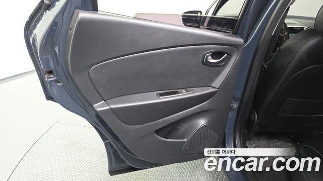 Renault Korea QM3 RE 2018 — фото 25