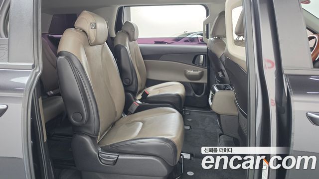 Kia Carnival (IV) Diesel 9-Seater Prestige 2025 — фото 11