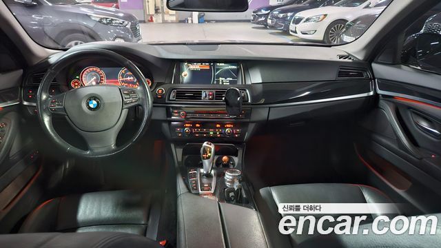BMW 5 Series (F10) 520d xDrive M Aero Dynamic 2016 — фото 9