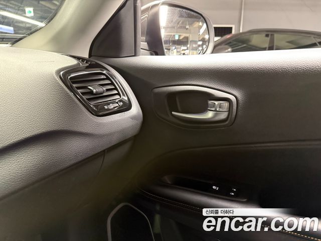 Jeep Compass (II) 2.4 Limitied AWD 2019 — фото 20