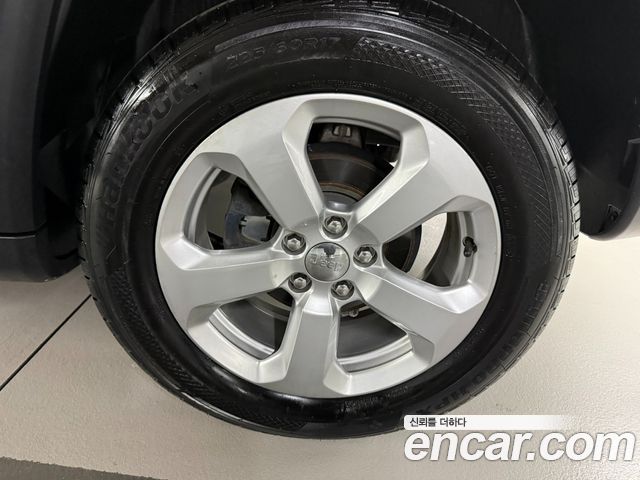 Jeep Compass (II) 2.4 Limitied AWD 2019 — фото 23