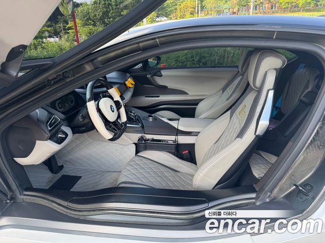 BMW i8 Coupe 2016 — фото 8