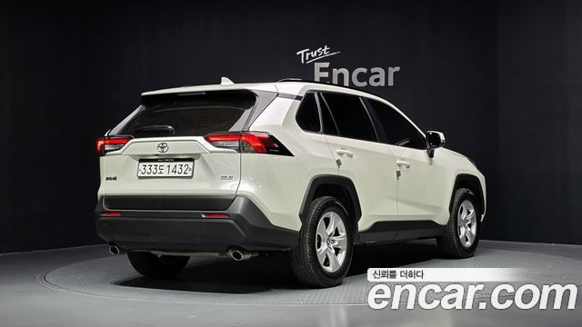 Toyota RAV4 (V) 2.5 2WD 2019 — фото 2