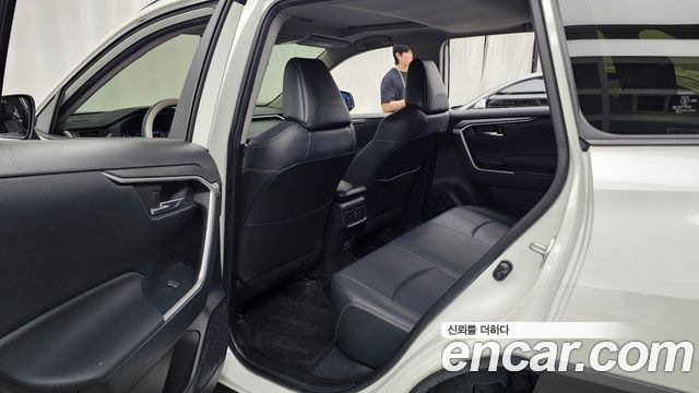 Toyota RAV4 (V) 2.5 2WD 2019 — фото 12