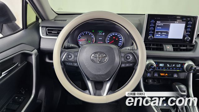 Toyota RAV4 (V) 2.5 2WD 2019 — фото 13