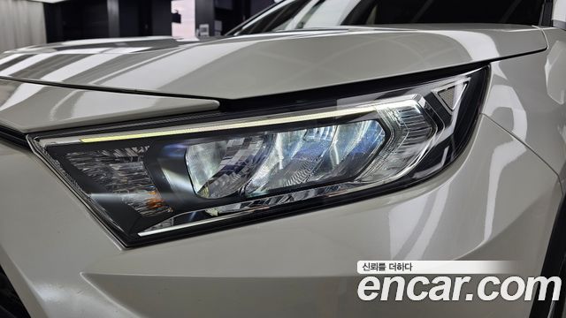 Toyota RAV4 (V) 2.5 2WD 2019 — фото 22