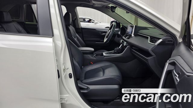 Toyota RAV4 (V) 2.5 2WD 2019 — фото 26