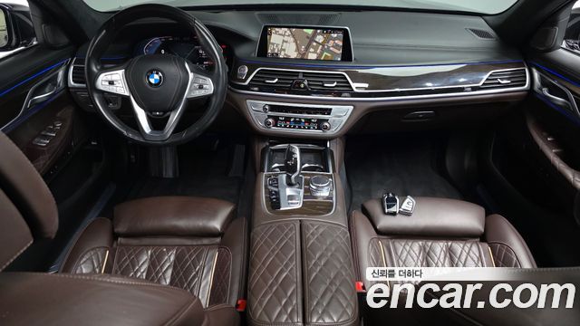 BMW 7 Series (G11) 740Li xDrive Design Pure Excellence 2020 — фото 7