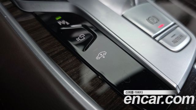 BMW 7 Series (G11) 740Li xDrive Design Pure Excellence 2020 — фото 18