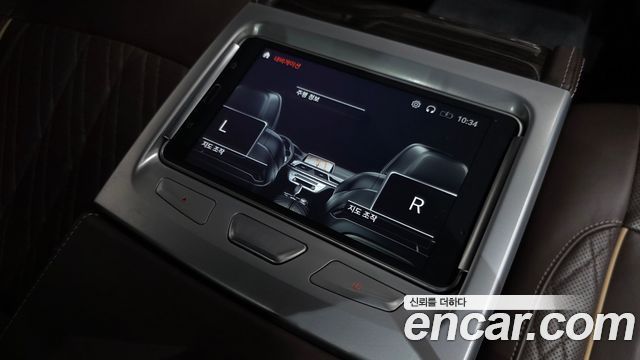 BMW 7 Series (G11) 740Li xDrive Design Pure Excellence 2020 — фото 32