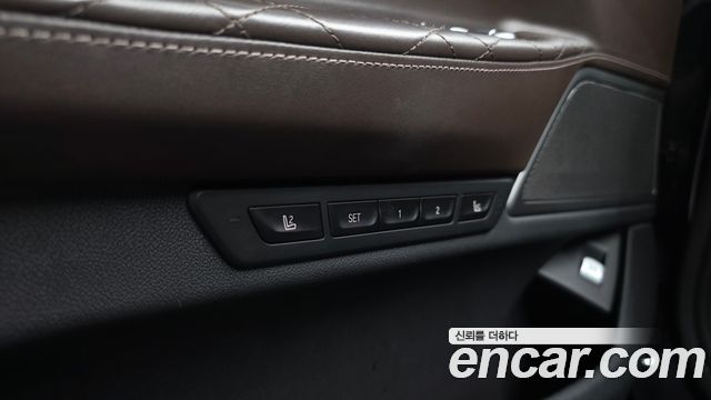 BMW 7 Series (G11) 740Li xDrive Design Pure Excellence 2020 — фото 36