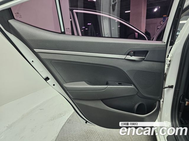 Hyundai Avante (AD) 1.6 Style 2020 — фото 18