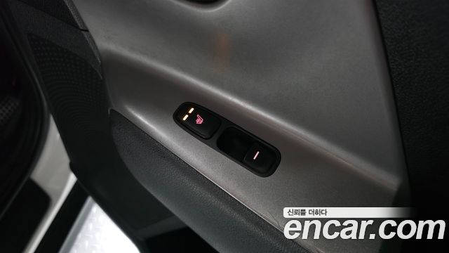 Kia Niro EV Taxi 2022 — фото 19