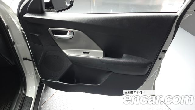 Kia Niro EV Taxi 2022 — фото 24
