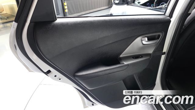 Kia Niro EV Taxi 2022 — фото 25