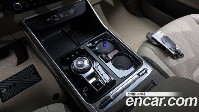 Kia Carnival (IV) HEV 9-Seater Hi-Limousine Signature 2025 — фото 9