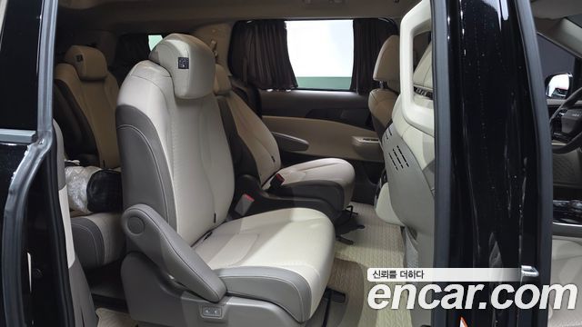 Kia Carnival (IV) HEV 9-Seater Hi-Limousine Signature 2025 — фото 11