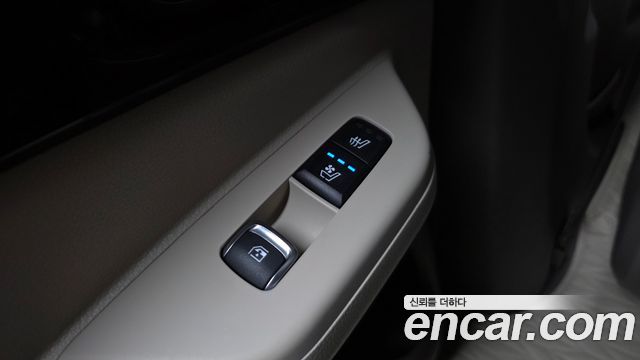 Kia Carnival (IV) HEV 9-Seater Hi-Limousine Signature 2025 — фото 18