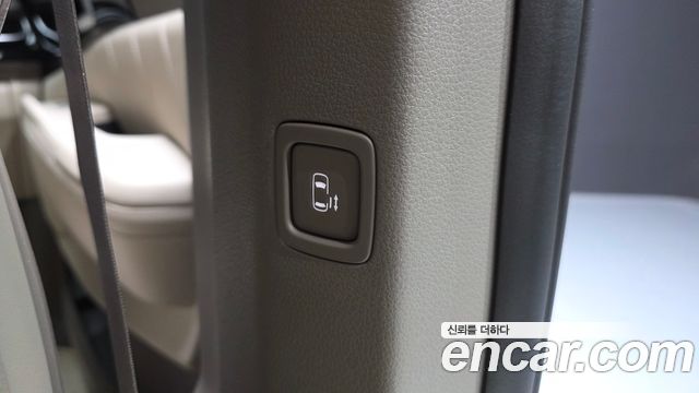 Kia Carnival (IV) HEV 9-Seater Hi-Limousine Signature 2025 — фото 34