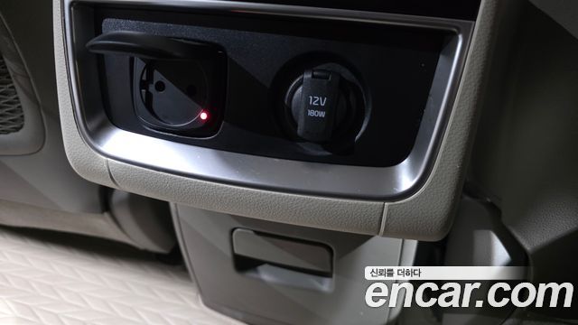 Kia Carnival (IV) HEV 9-Seater Hi-Limousine Signature 2025 — фото 36