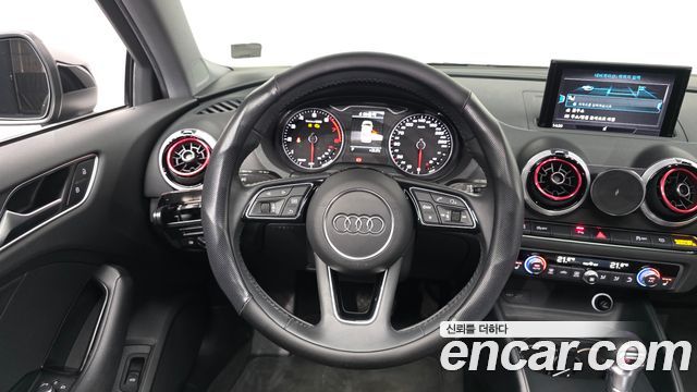 Audi A3 40 TFSI 8V 2018 — фото 13