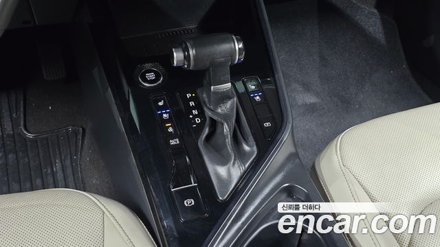 Kia Niro Prestige 2023 — фото 9