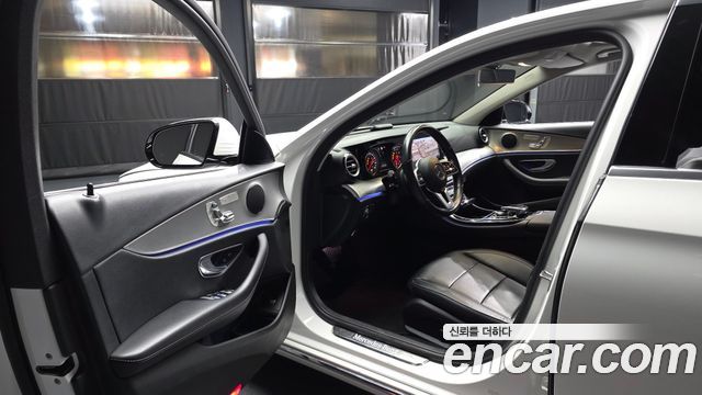 Mercedes-Benz E-Class (W213) E300 Avantgarde 2019 — фото 10