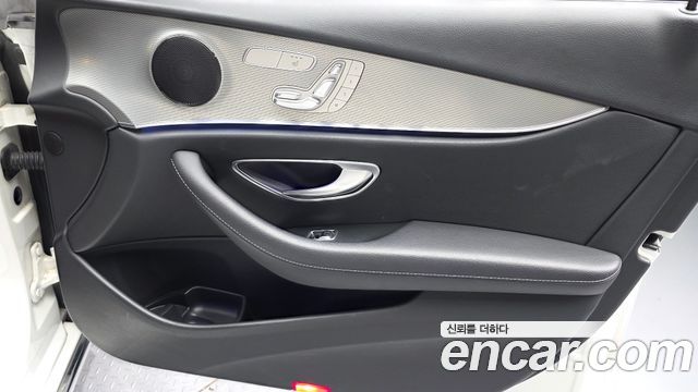 Mercedes-Benz E-Class (W213) E300 Avantgarde 2019 — фото 24