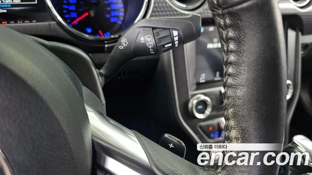 Ford Mustang Coupe 2017 — фото 15