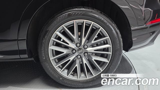 Audi Q3 (F3) 35 TDI Premium 2022 — фото 27